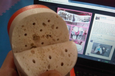 Mổ dép Trung Quốc, thấy chất lạ gì trong đó?